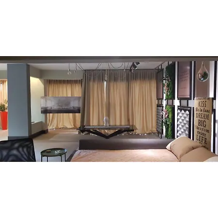 Apartament House Of 'live In' - City Center - 4 Accomodates Nikozja