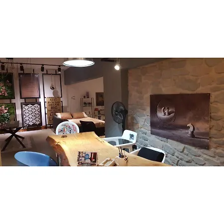 Appartamento House Of 'live In' - City Center - 4 Accomodates *